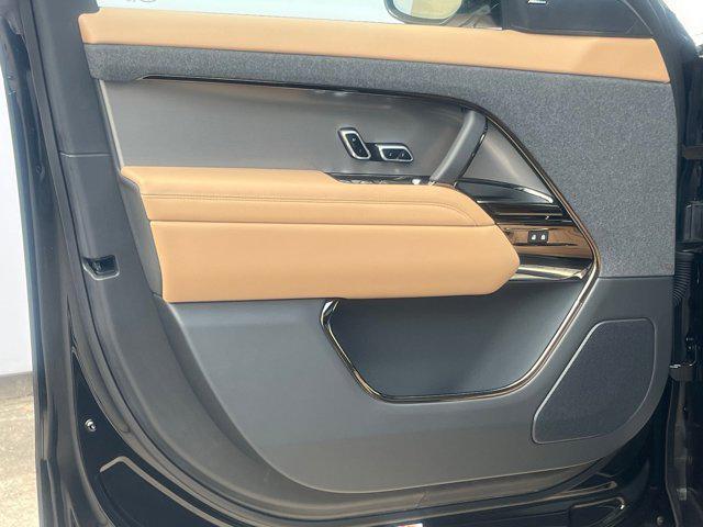 new 2025 Land Rover Range Rover Sport car, priced at $95,485