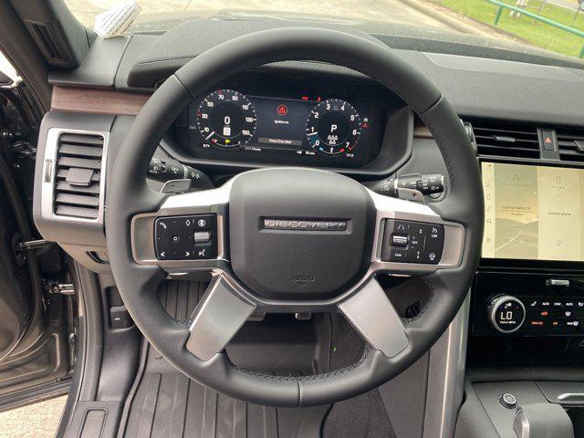 used 2024 Land Rover Discovery car, priced at $75,518