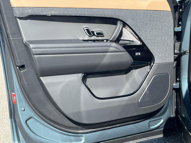 new 2025 Land Rover Range Rover Sport car, priced at $118,615