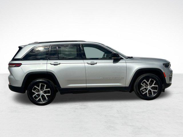 used 2024 Jeep Grand Cherokee car, priced at $26,998