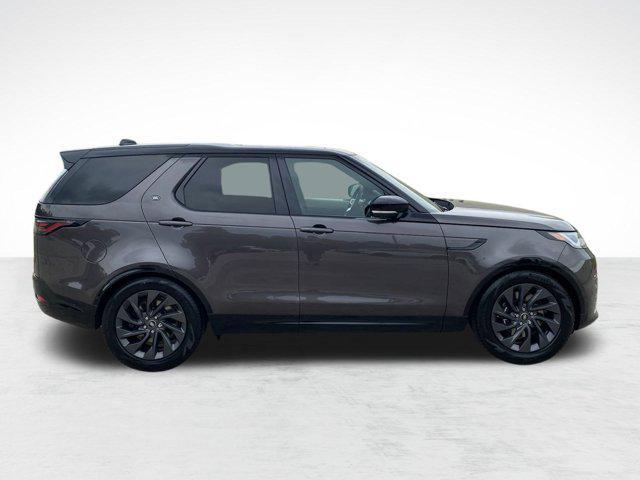 new 2024 Land Rover Discovery car, priced at $86,558