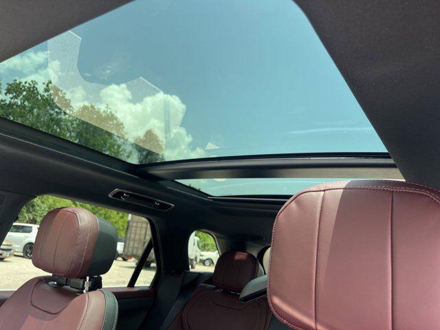 new 2025 Land Rover Range Rover Sport car, priced at $98,362