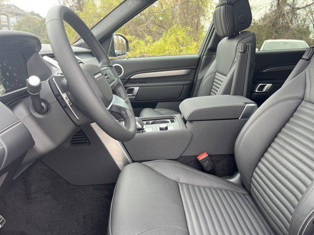 new 2025 Land Rover Discovery car, priced at $80,528