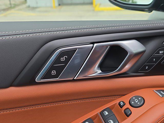 new 2026 BMW X7 car, priced at $122,575