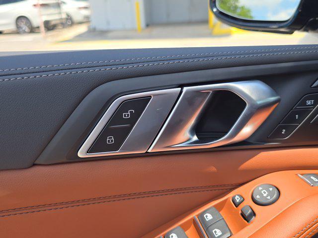 new 2026 BMW X7 car, priced at $123,335