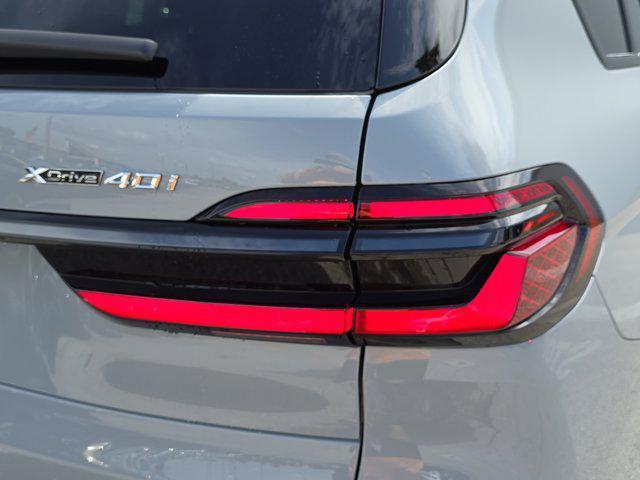 new 2026 BMW X7 car, priced at $94,025