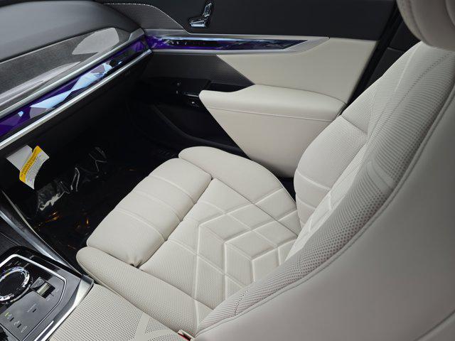 new 2025 BMW 760 car, priced at $129,735
