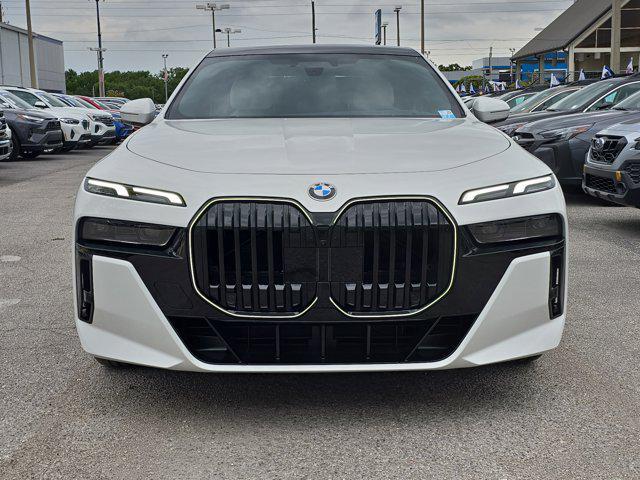 new 2025 BMW 760 car, priced at $129,735