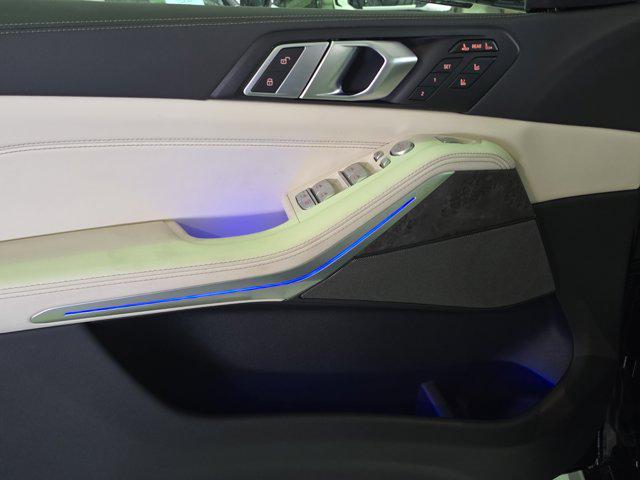 new 2025 BMW X7 car, priced at $112,415