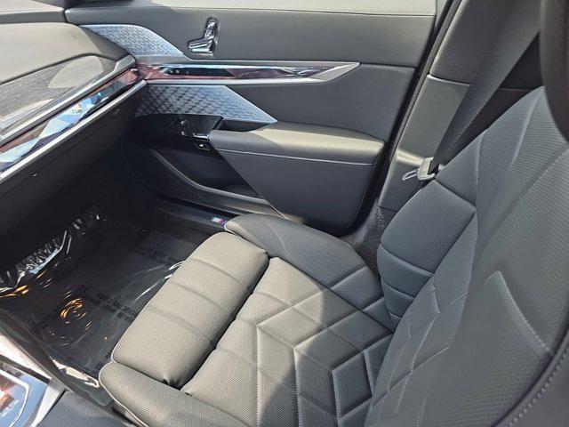 new 2024 BMW 760 car, priced at $134,095