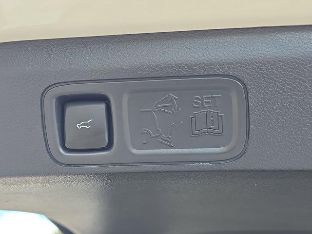 used 2022 Lincoln Navigator car, priced at $60,000