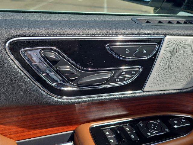 used 2022 Lincoln Navigator car, priced at $60,000