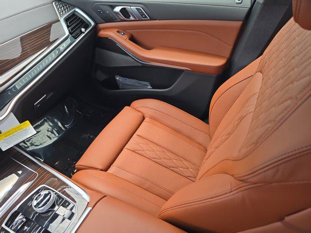 new 2026 BMW X7 car, priced at $104,525