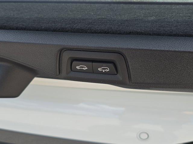 new 2026 BMW X7 car, priced at $121,785