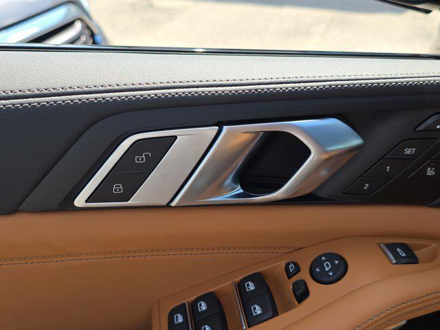 new 2026 BMW X7 car, priced at $101,275