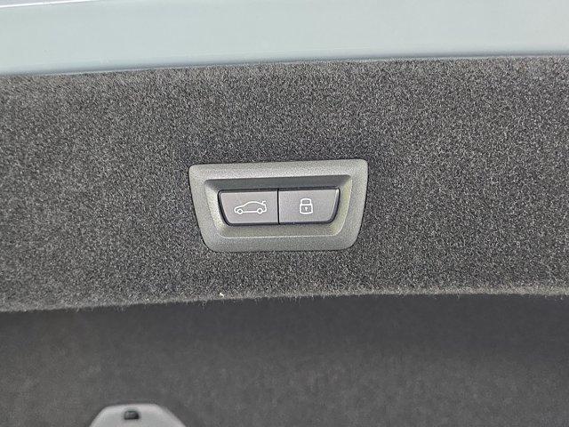 new 2026 BMW i7 car, priced at $138,675