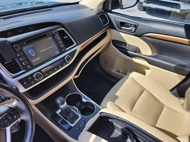used 2018 Toyota Highlander car, priced at $21,947