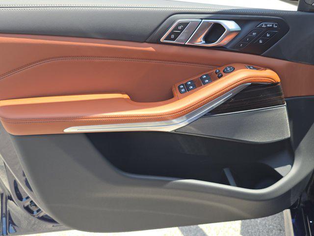 new 2026 BMW X7 car, priced at $125,285