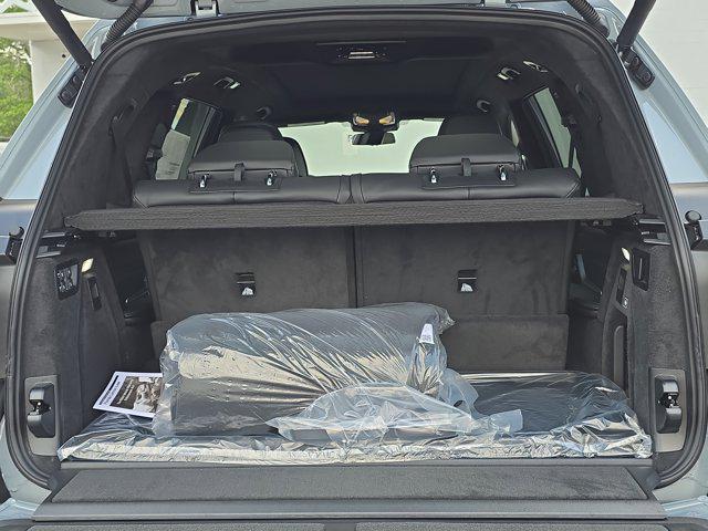 new 2026 BMW X7 car, priced at $123,635