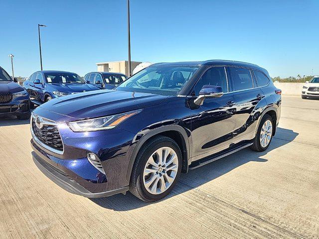 used 2020 Toyota Highlander car, priced at $30,371