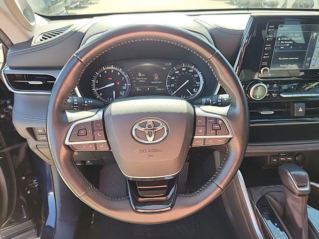 used 2020 Toyota Highlander car, priced at $30,371