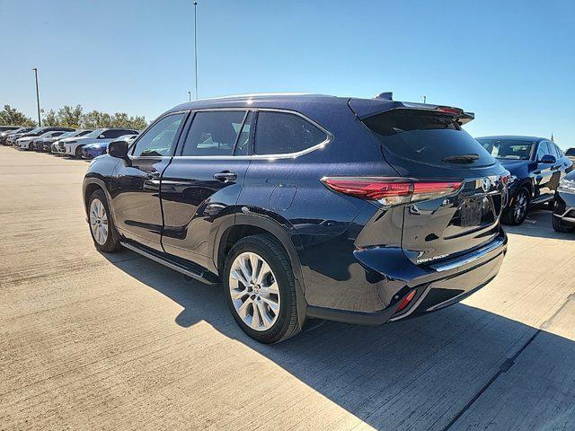 used 2020 Toyota Highlander car, priced at $30,371