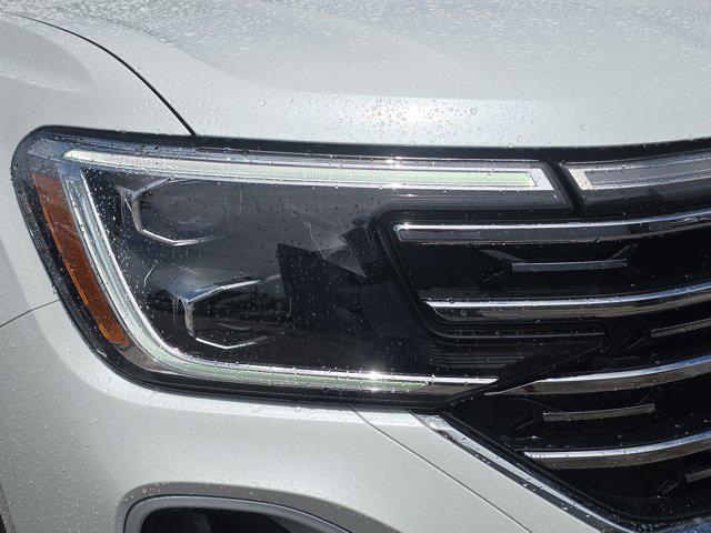 used 2025 Volkswagen Atlas car, priced at $44,987