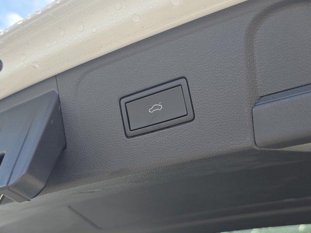 used 2025 Volkswagen Atlas car, priced at $44,987