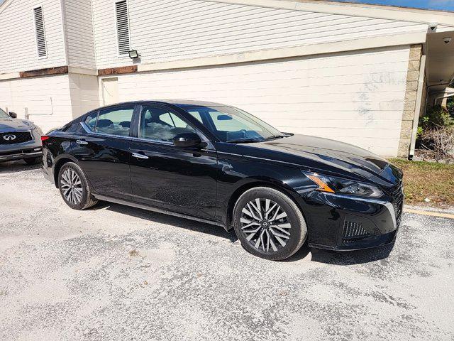 used 2025 Nissan Altima car, priced at $20,567