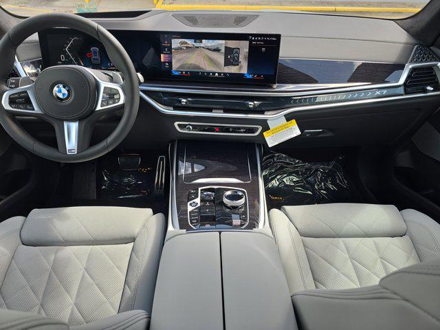 new 2026 BMW X7 car, priced at $99,625