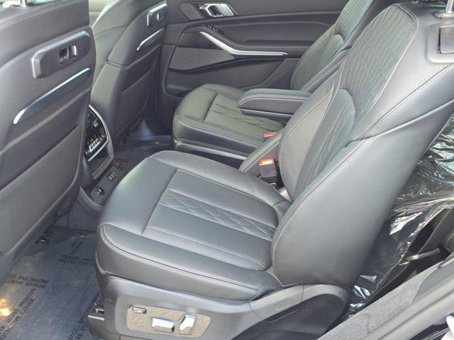 new 2026 BMW X7 car, priced at $123,635