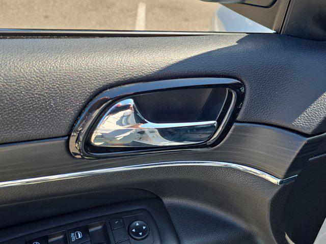 used 2021 Jeep Grand Cherokee car, priced at $25,868
