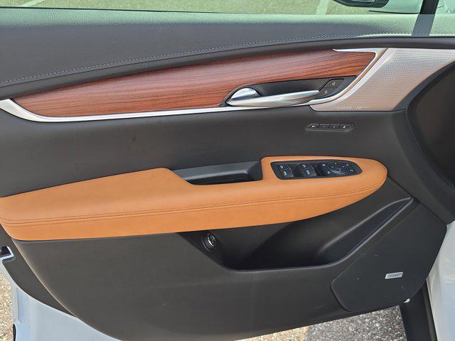 used 2025 Cadillac XT5 car, priced at $51,589