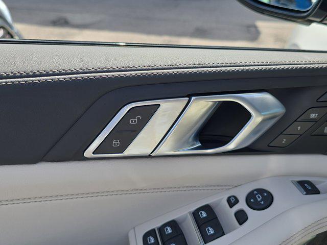new 2026 BMW X7 car, priced at $102,125