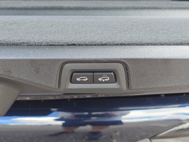 new 2026 BMW X7 car, priced at $101,625