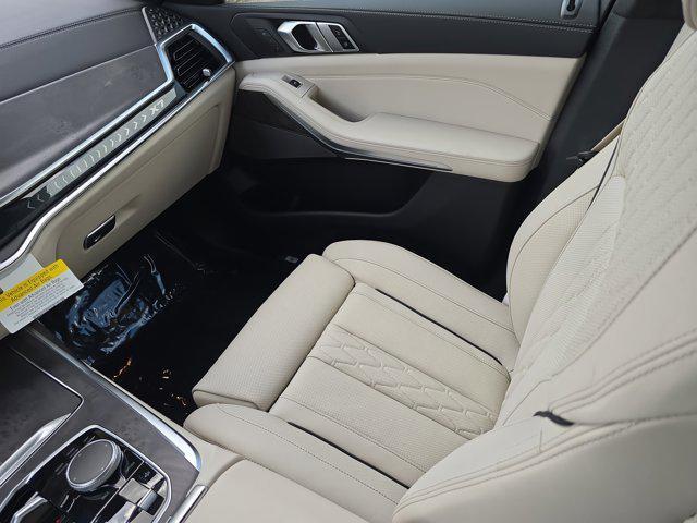 new 2026 BMW X7 car, priced at $101,625