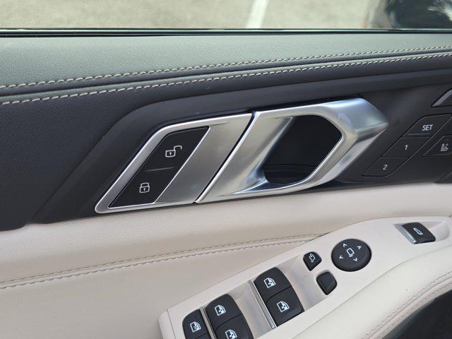 new 2026 BMW X7 car, priced at $101,625