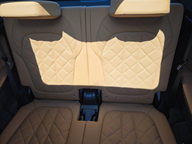 new 2026 BMW X7 car, priced at $100,075