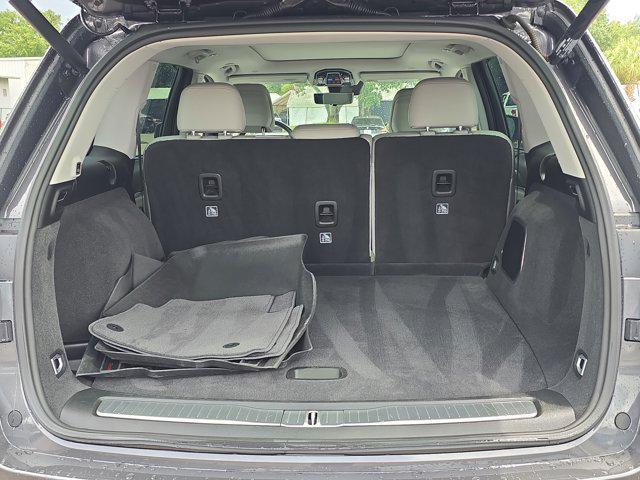 used 2022 Jeep Grand Cherokee car, priced at $30,000
