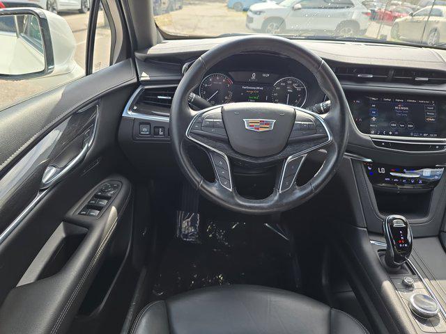 used 2022 Cadillac XT5 car, priced at $27,999
