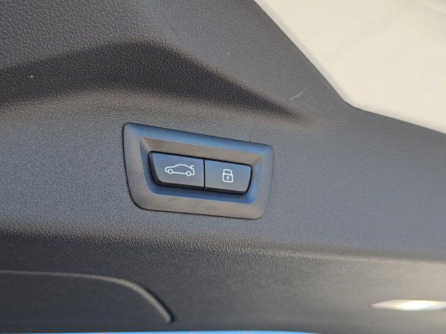 new 2025 BMW X7 car, priced at $156,795