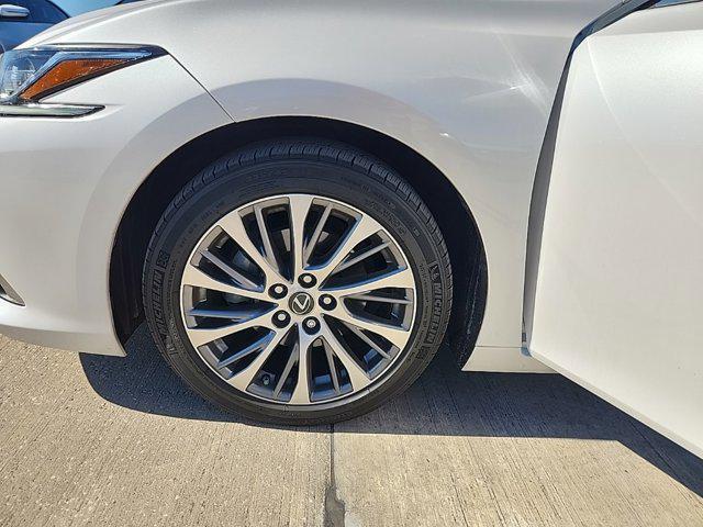 used 2019 Lexus ES 350 car, priced at $30,000