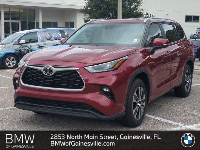 used 2023 Toyota Highlander car, priced at $32,226