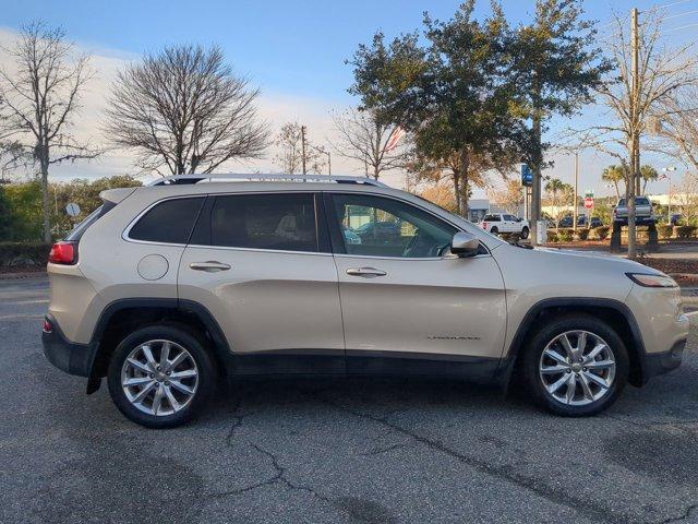 used 2015 Jeep Cherokee car, priced at $12,999