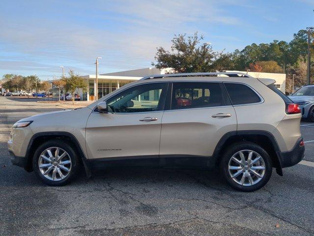 used 2015 Jeep Cherokee car, priced at $12,999