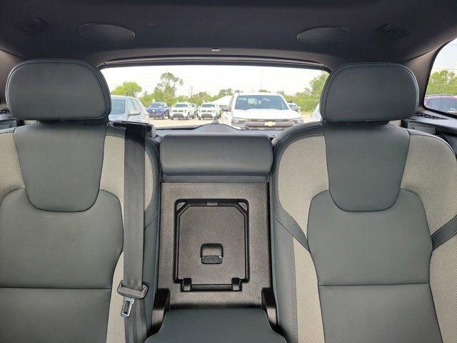 used 2022 Volvo XC60 car, priced at $39,287
