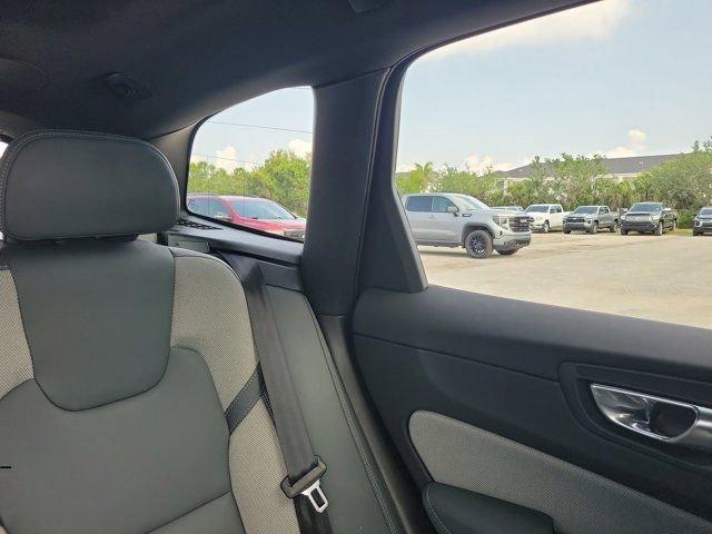 used 2022 Volvo XC60 car, priced at $39,287