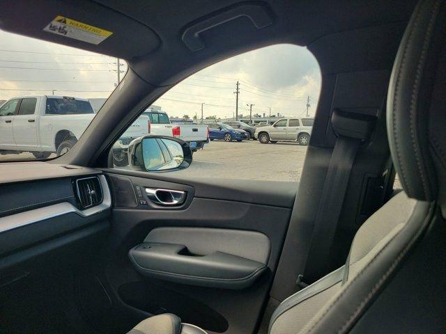 used 2022 Volvo XC60 car, priced at $39,287