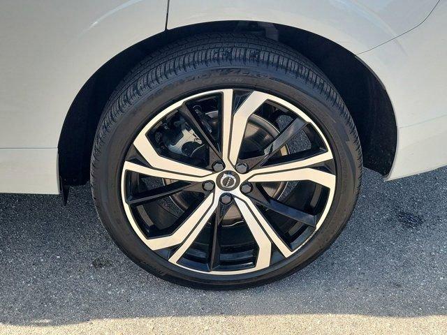 used 2022 Volvo XC60 car, priced at $39,287