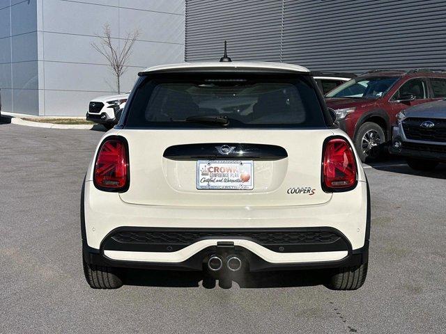 used 2022 MINI Hardtop car, priced at $24,980